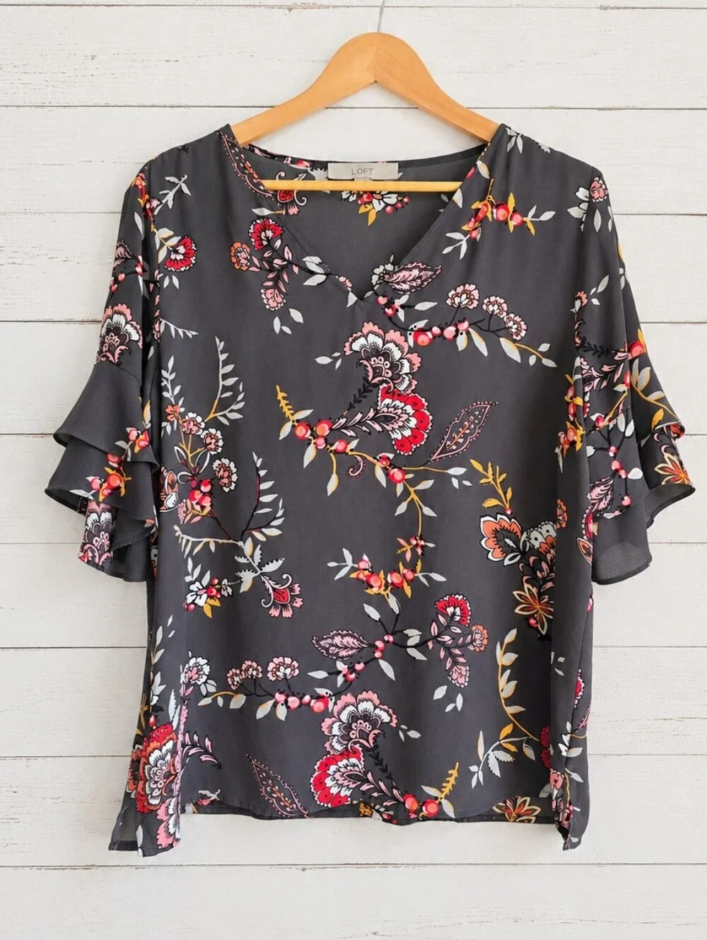 LOFT Dark Gray Floral Ruffle Sleeve Blouse Size L - Picture 1 of 5
